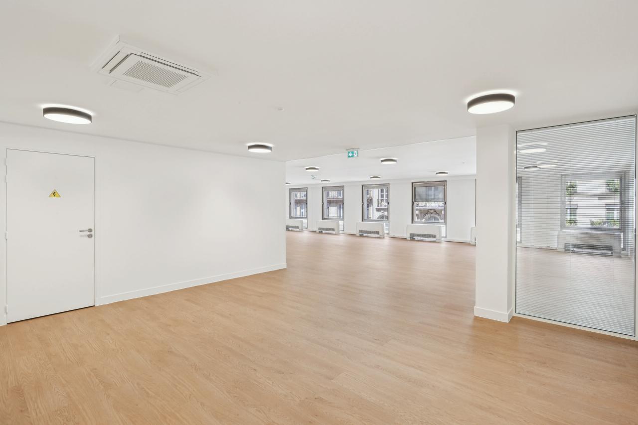 Bureau Paris 242m² Location bureau Paris OLBUR2428217 3